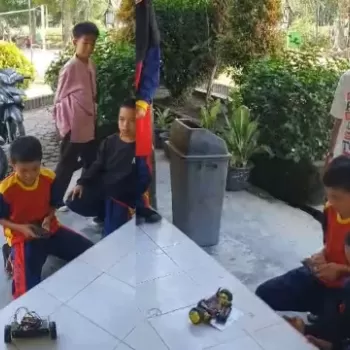 Tsanero Berhasil Ciptakan Karya Robot Perdana di Bulan Kemer