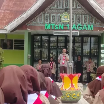 MTsN 1 Agam Gelar Apel Pembukaan Latihan Pramuka Perdana Sem