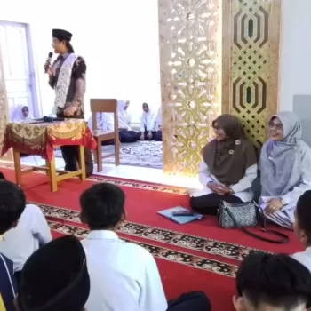 MTsN 1 Agam Gelar Kajian Isra Mikraj 1447H, Tanamkan Adab da