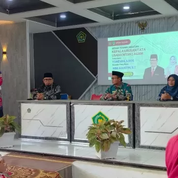 Tongkat Estafet Tata Usaha Beralih, MTsN 1 Agam Gelar Serah 