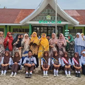 Estafet Kepemimpinan Berlanjut! MTsN 1 Agam Resmi Lantik OSI