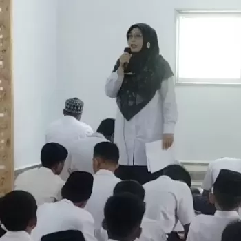 Kepala MTsN 1 Agam Sosialisasikan PBM Ramadhan 1447 H, Tekan