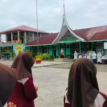 MTsN 1 AGAM GELAR PELEPASAN PESERTA LATIHAN DASAR KEPEMIMPIN