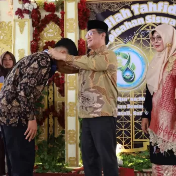 “Satali, Sadayuang, Satujuan”, MTsN 1 Agam Lepas 162 Sis