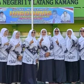 Semangat Hardiknas Menggema! MTsN 1 Agam Ikuti Upacara Yang 