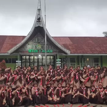 Kepala MTsN 1 Agam Buka Kegiatan PERJUSAMI MTsN 1 Agam
