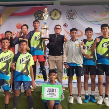 MTsN 1 Agam Raih Juara 1 Lomba Bola Voli Tingkat MTs se-Suma