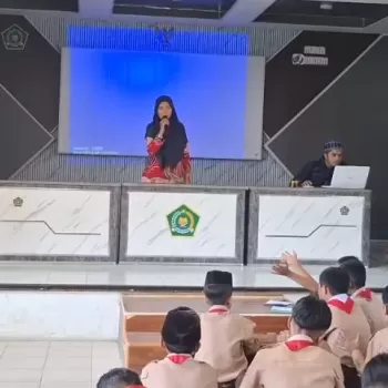Bentengi Karakter di Bulan Suci, MTsN 1 Agam Gelar Pesantren