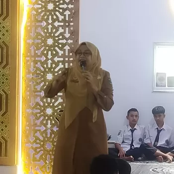 MTsN 1 Agam Gelar Muhasabah dan Kajian Maulid: Akhlak Karima